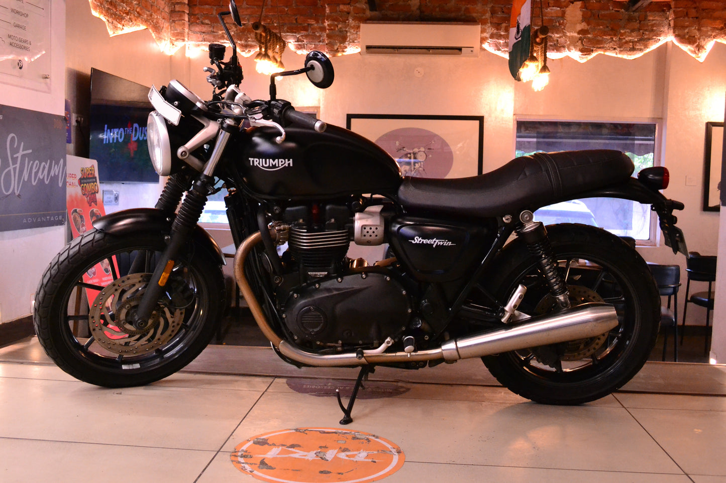 Triumph Street Twin 2017 DL Registered For Sale
