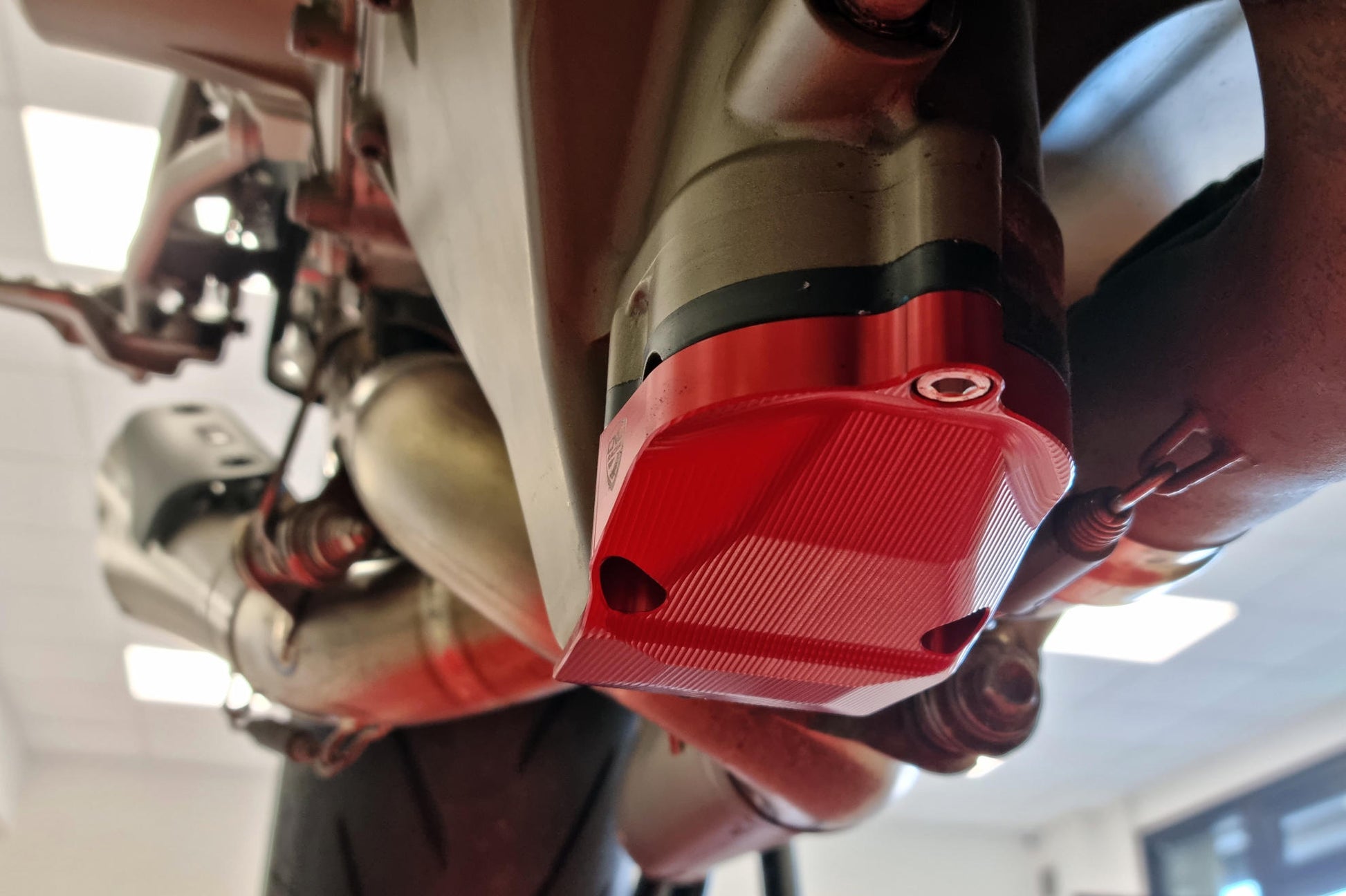 CNC Racing Oil pan protector Ducati Panigale / Streetfighter V4 CNC Racing